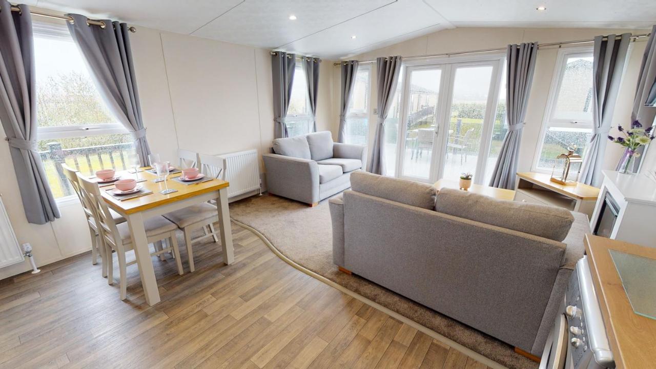 Brackenborough Lakes Resort Louth  Eksteriør billede
